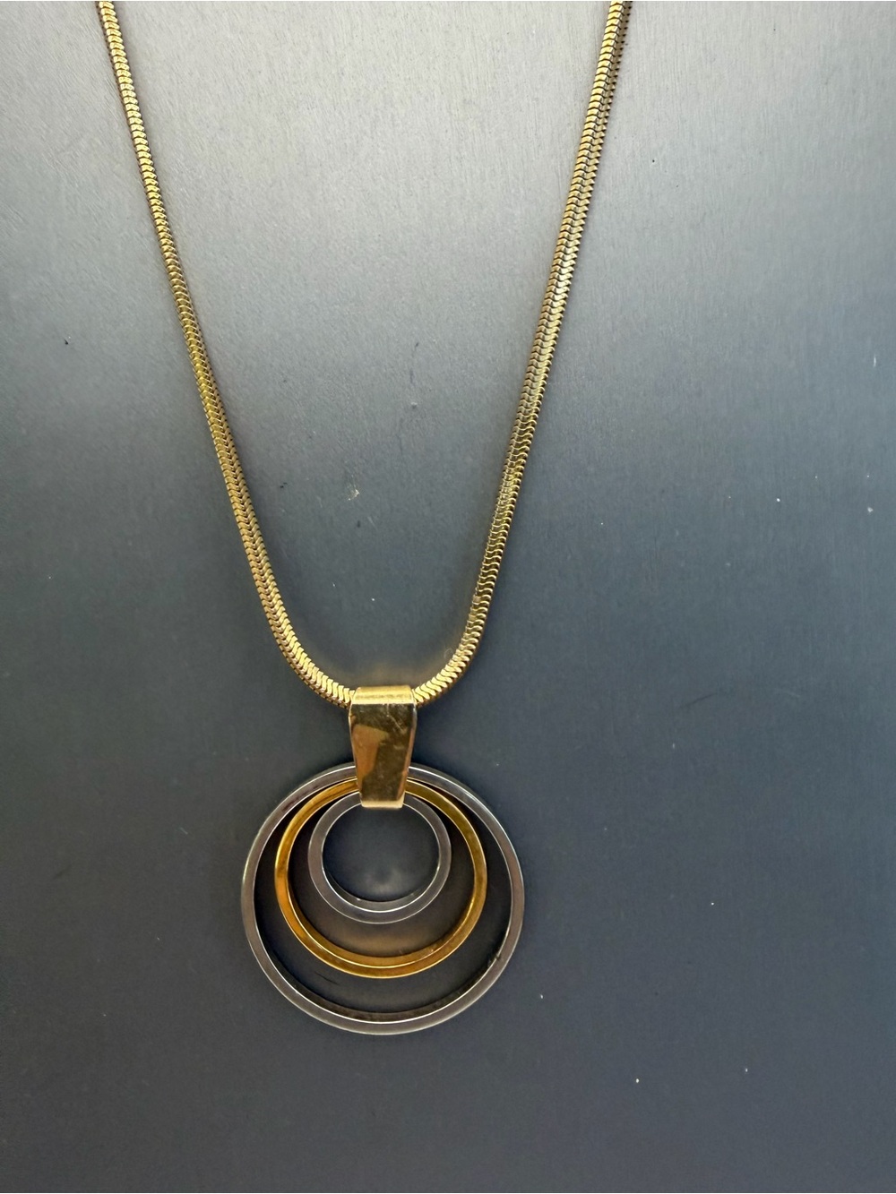 Gold Tone and Gunmetal Concentric Circle Pendant Necklace 18”